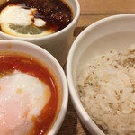Supusutokkutokyo - スープストックセット 980円
                      スープは、しらすと半熟玉子のペペロンチーニ、東京ボルシチ