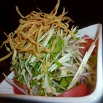 居酒屋もっこり - ボリューム満点！「もっこりサラダ」５００円