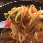 極ジョー - 味玉和歌山らーめん 麺アップ