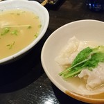 こま - 鳥スープ餃子