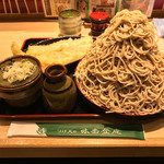 味奈登庵 - もりそば 富士山盛り＋穴子天ぷら＋いか天ぷら！ 
      ｷﾀ━━━━(ﾟ∀ﾟ)━━━━!!