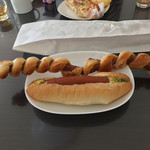 粉とクリーム - ｷﾀ━━━━(ﾟ∀ﾟ)━━━━!!  
      ぐるぐるウインナー！  
      ロール・ミー！  
      自宅にて