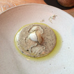 ラス - フランス産トリュフのポレンタ　ウズラの半熟卵