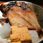 めしの助 - 日替り焼魚(金目鯛の干物)