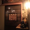 星の庵 風の色 - 内観写真:玄関からバーへの入口は蔵の内扉がお出迎え。