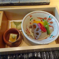 六緑 - お弁当　煮物や揚げ物等