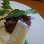 baron - フィレ（ミニオン）の藁焼きタルタルステーキ