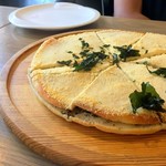 Vision 8 - Black Truffle Pizza