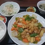 Ryuuseisaikan - 龍盛菜館　カシューナッツと鶏肉の角切り炒め