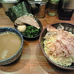 横浜家系 侍 - つけ麺 + チャーシュー2枚追加