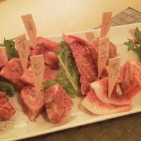 みやび 六本木店 - みやびセット（肉9種盛り合わせ）