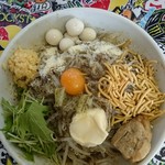 麺や 盛多 - 大まぜそば＋うずら5個(ニンニク・自家製ベビースター)