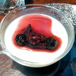 イル スパツィオ - 1つはパンナコッタを