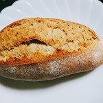 ぽれぽれベーカリー - ライ麦パン150円