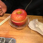 大越 - 子供達が頼んだリンゴシャーベット