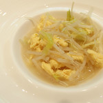 齋華 - 立派なトラ鮫のふかひれ。これぞまさしく、正真正銘のふかひれラーメン