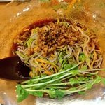 アンチエイジングレストラン 薬膳ラーメンドラゴン - 汁なし坦々麺 ¥800