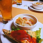 小春 - お通しはスパニッシュオムレツ？と具沢山スープ