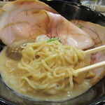 らーめんスタンド アール&アール - 極濃鶏白湯　中身