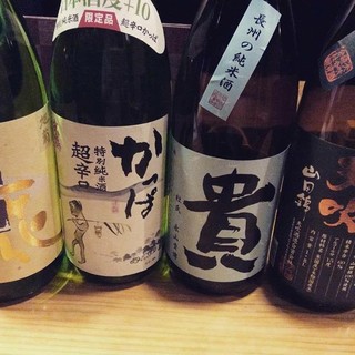 九州を中心に、その時期１番いい日本酒を仕入れてます！