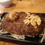 牛タンバーグ 奥の家 - 牛タンハンバーグ ピリ辛おろしポン酢&ニンニクバター醤油1,500円