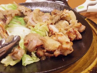 Sandaimetorimero - 清流若どりのモモ一本焼特製玉ねぎ塩ダレ　