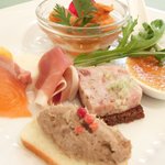 レスアルカーナ - 本日のプレートランチ 1260円 の前菜盛り合わせ