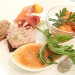 レスアルカーナ - 本日のプレートランチ 1260円 の前菜盛り合わせ