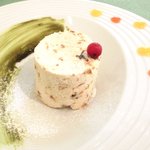 レスアルカーナ - 本日のデザート +210円 のヌガーグラッセ