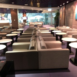Royal Silk Lounge -