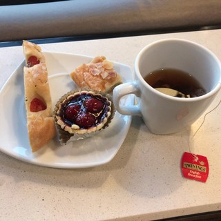 Royal Silk Lounge -
