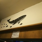 くじら食堂 - 店内あちこちにくじらのイラスト