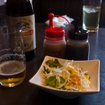 清香園 - セットのサラダとビール