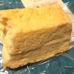 すぎうらベーカリー - カマンベールのシフォンケーキ