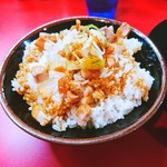 家系ラーメン とらきち家 - まかないご飯スモークチャーシュー入っていましたが美味しかったです☀