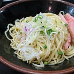 麺処 晴 - 冷やし和え玉・塩 200円