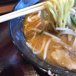 北海道らーめん 伝丸 - 麺リフト