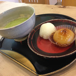 餅菓子商 白谷 - みたらしとクリームチーズ。withお抹茶。