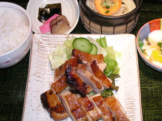 h Tasuki - ランチ・鶏もろみ焼き定食　　　定食人気ＮＯ１