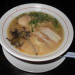 麺ダイニング・福 - 豚骨ラーメン白＋玉子