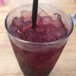 フレンチトースト専門店 BREAK - ブドウジュースの半分は氷ですし、これはブドウジュースではなくて甘味料入りのブドウドリンクですね(^^;)