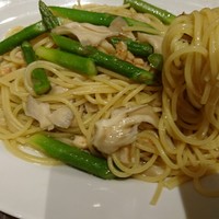 エノテカ ドォーロ 札幌店 - アスパラとマイタケのペペロンチーノ