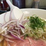 麺処 晴 - 「冷やしそば（塩）」の薬味