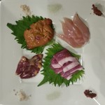 ＰＩＫＯＳＨＨＨＵ - 生鶏盛り合わせ　３種のお塩で