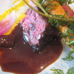 レストラン マノワ - 美幌産ヒグマ　赤ワインソースUP