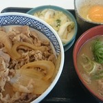 Yoshinoya - 牛丼 お新香セット 豚汁 生卵