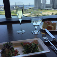 IL PINOLO SKY TERRACE 横浜 - 景色が最高です。気持ちよく乾杯できます