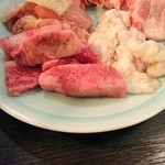 満月 - 塩ダレ肉(地鶏もも、豚トロ、カルビ、塩テツ)