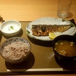 やよい軒 - 塩鯖定食(五穀米)630円