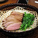 蓮香 - 腊鸭脯肉（武州鴨スモーク揚げ、マカオのミントソース）